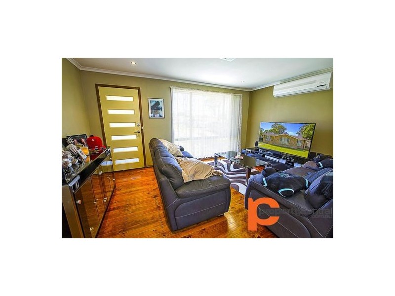 10 Graham Close, Cranebrook NSW 2749