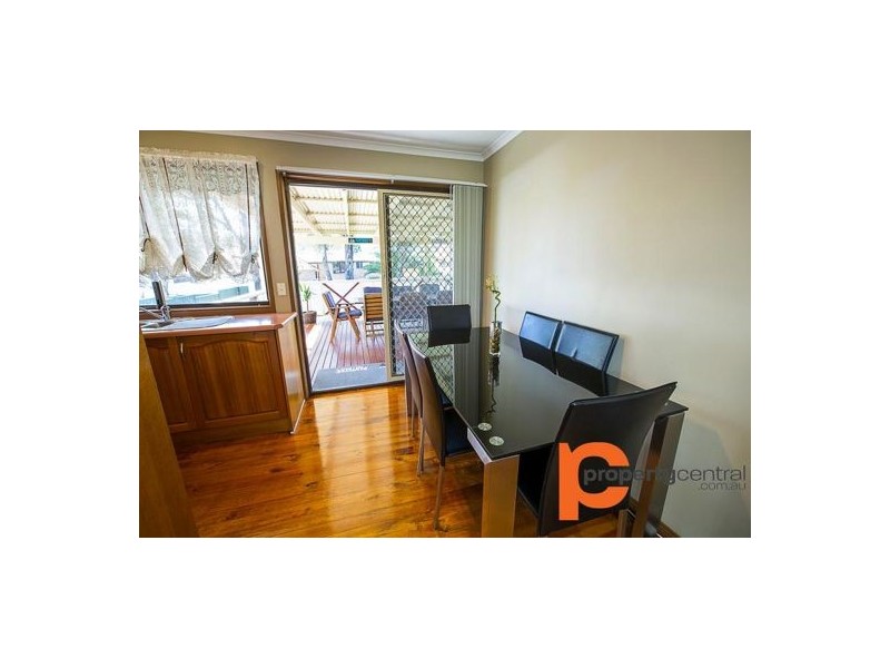 10 Graham Close, Cranebrook NSW 2749