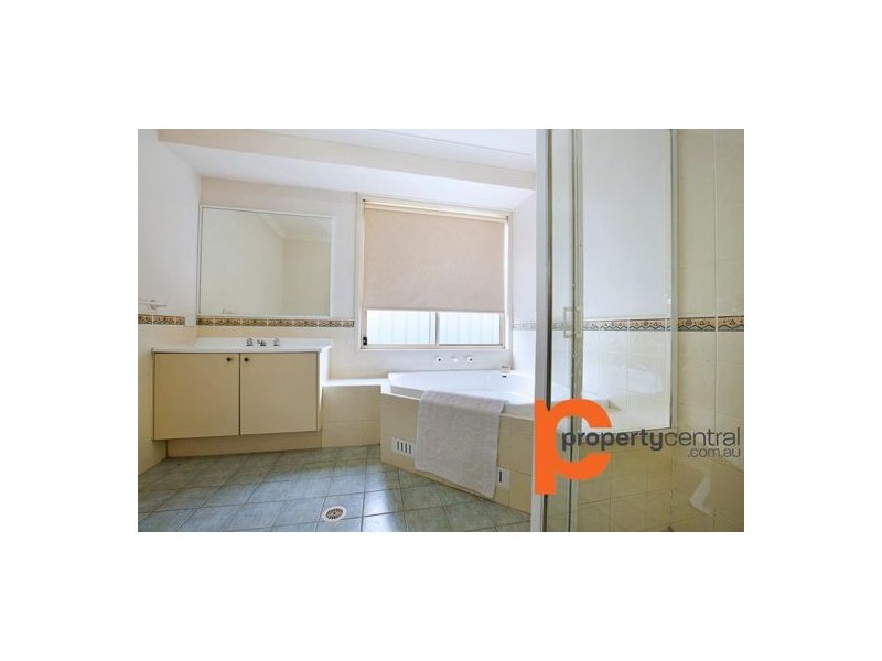 63 Woodlands Drive, Glenmore Park NSW 2745