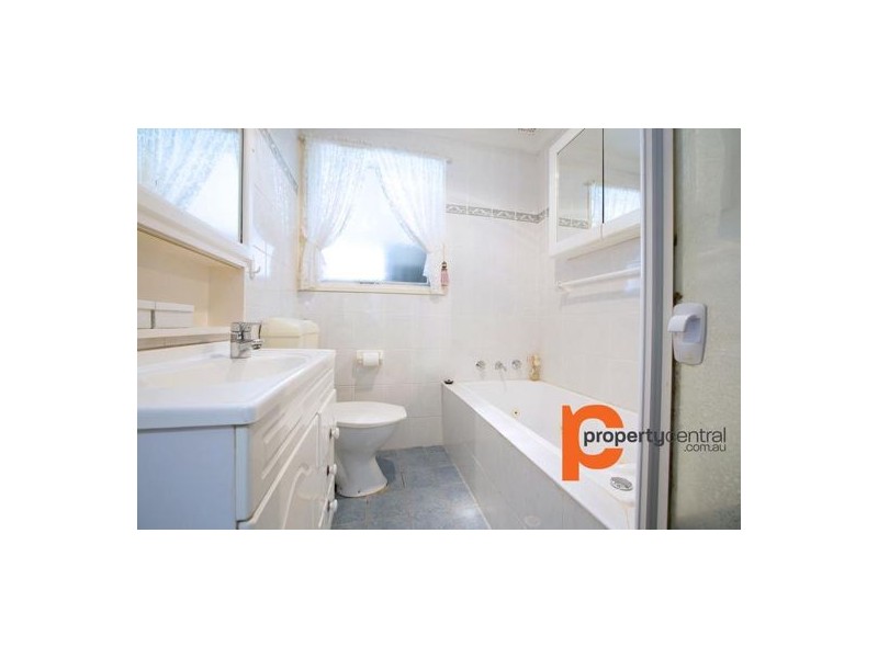 35 Chesterfield Road, South Penrith NSW 2750