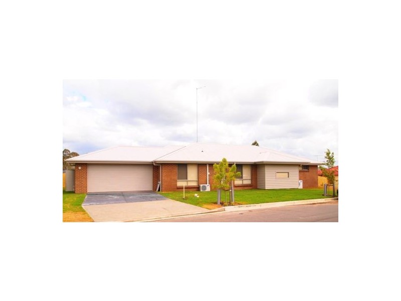 1 Crossley Avenue, Glenmore Park NSW 2745