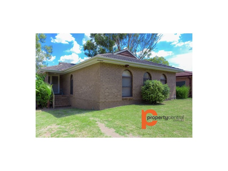 32 Scenic Circuit, Cranebrook NSW 2749