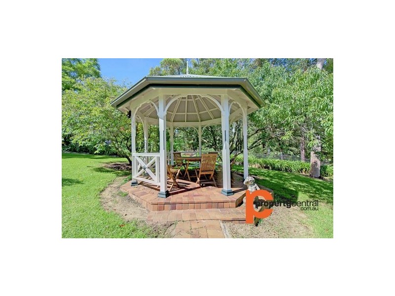 195 Singles Ridge Road, Yellow Rock NSW 2777