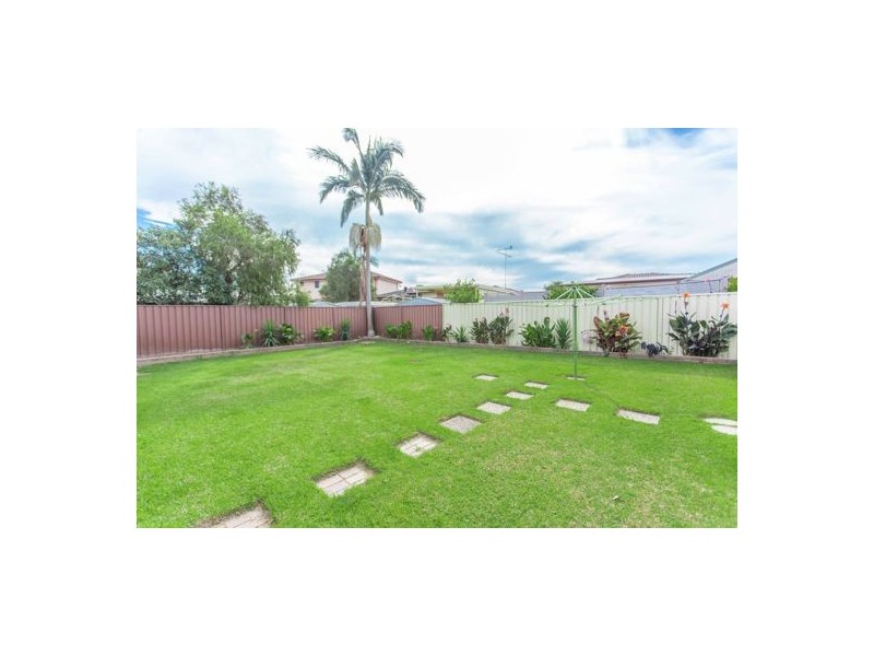 8 Pioneer Grove, Werrington Downs NSW 2747
