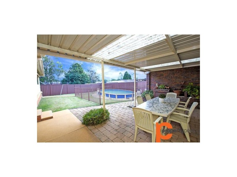 5 Plover Close, St Clair NSW 2759