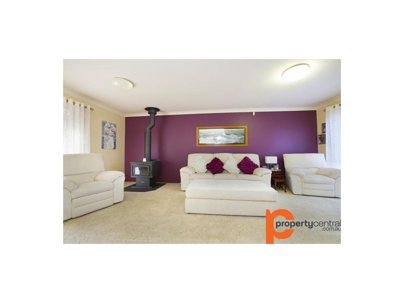 5 Plover Close, St Clair NSW 2759