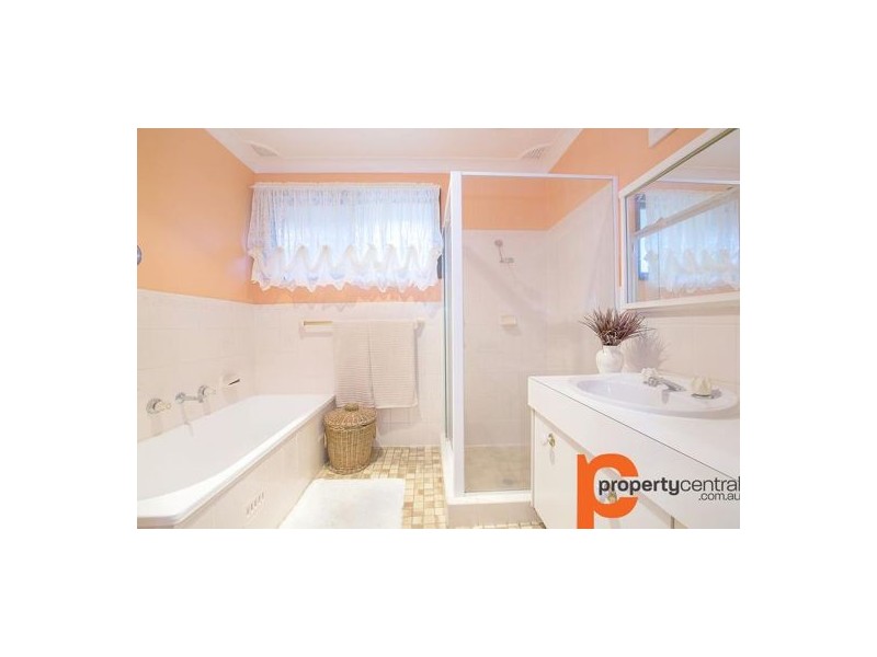 5 Plover Close, St Clair NSW 2759