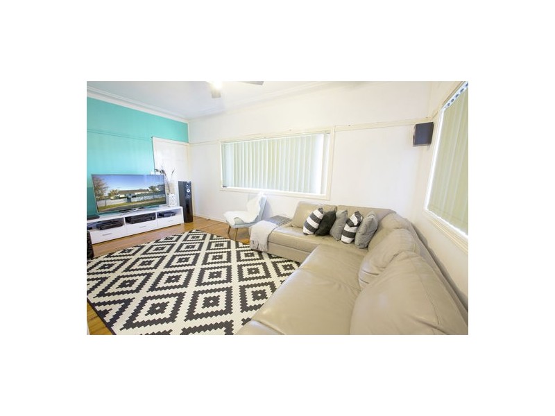 1/24 Eton Road, Cambridge Park NSW 2747