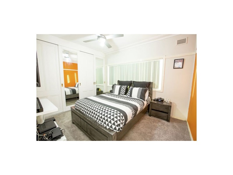 1/24 Eton Road, Cambridge Park NSW 2747