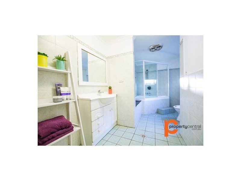 1/24 Eton Road, Cambridge Park NSW 2747