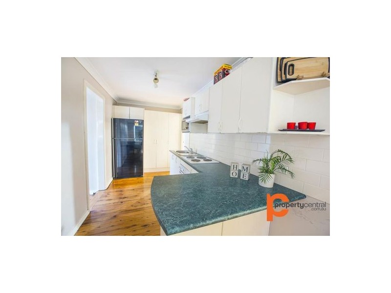 1/24 Eton Road, Cambridge Park NSW 2747