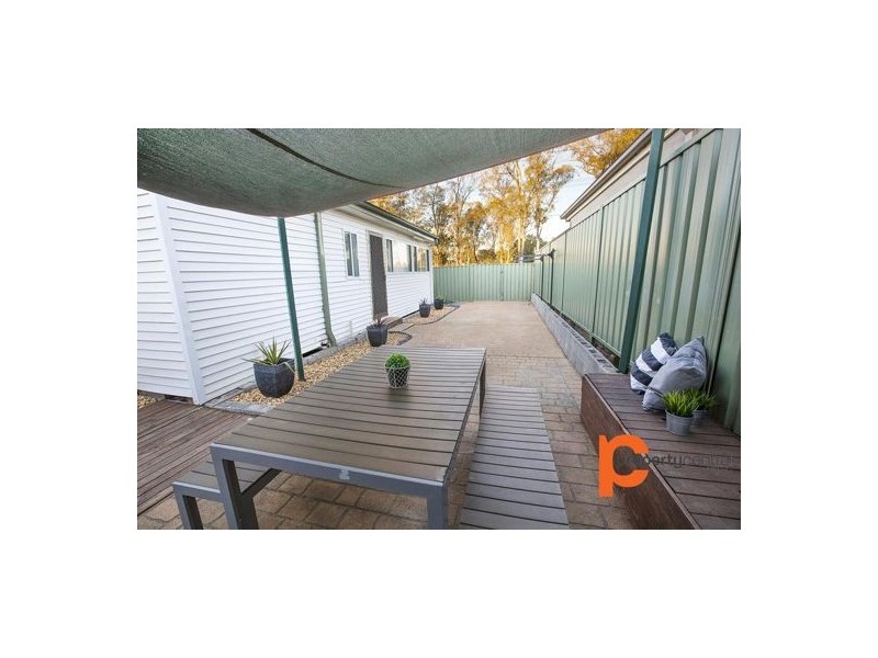 1/24 Eton Road, Cambridge Park NSW 2747