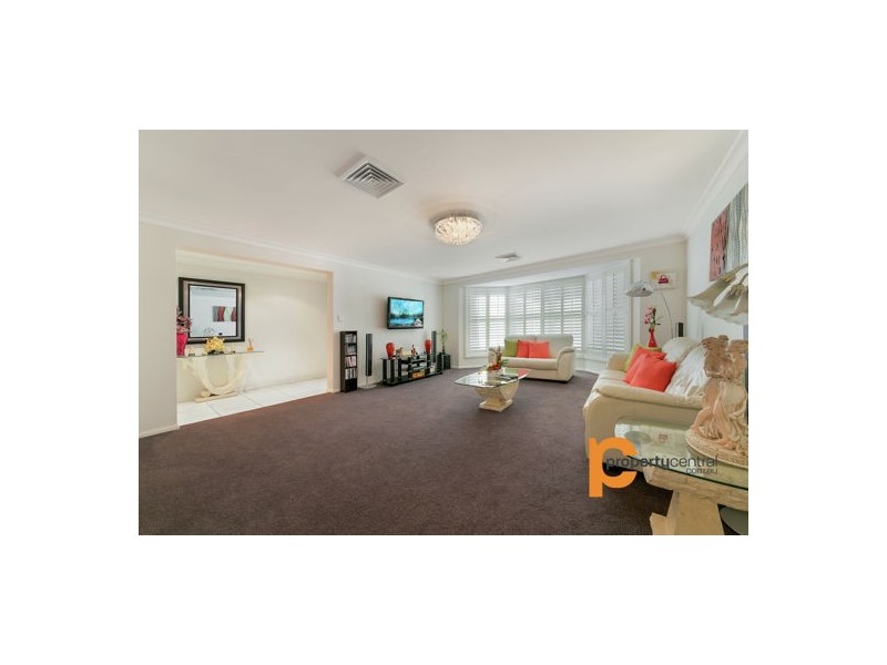 15 Iluka Road, Claremont Meadows NSW 2747