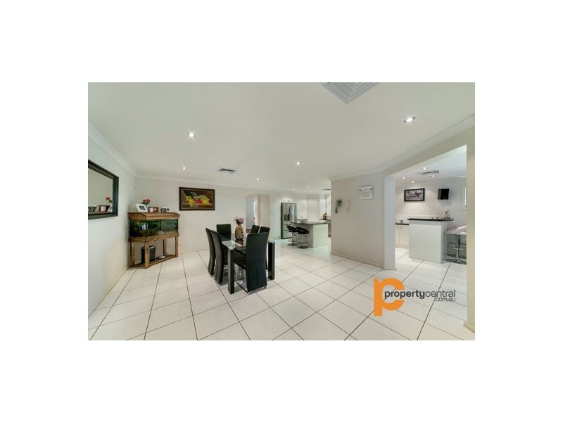 15 Iluka Road, Claremont Meadows NSW 2747