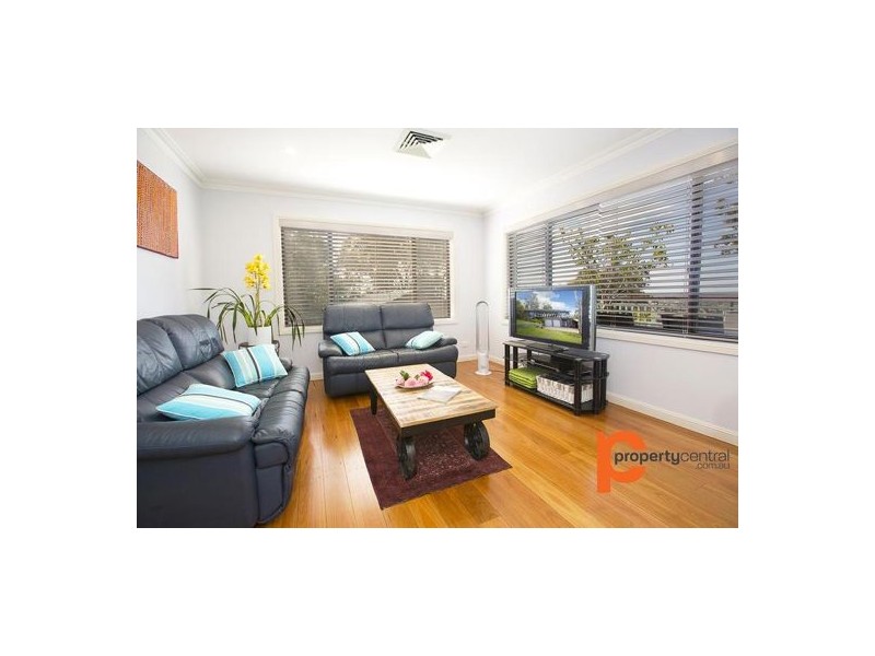 28 Darwin Drive, Lapstone NSW 2773