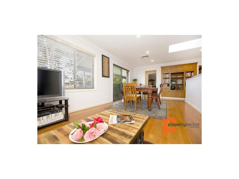 28 Darwin Drive, Lapstone NSW 2773