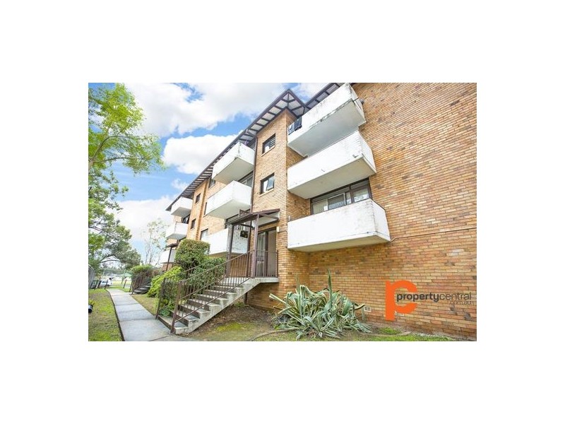 8/25. First Street, Kingswood NSW 2747