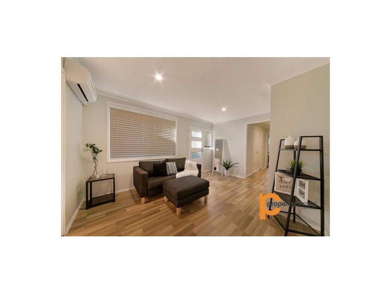 33 Valleyview Crescent, Werrington Downs NSW 2747