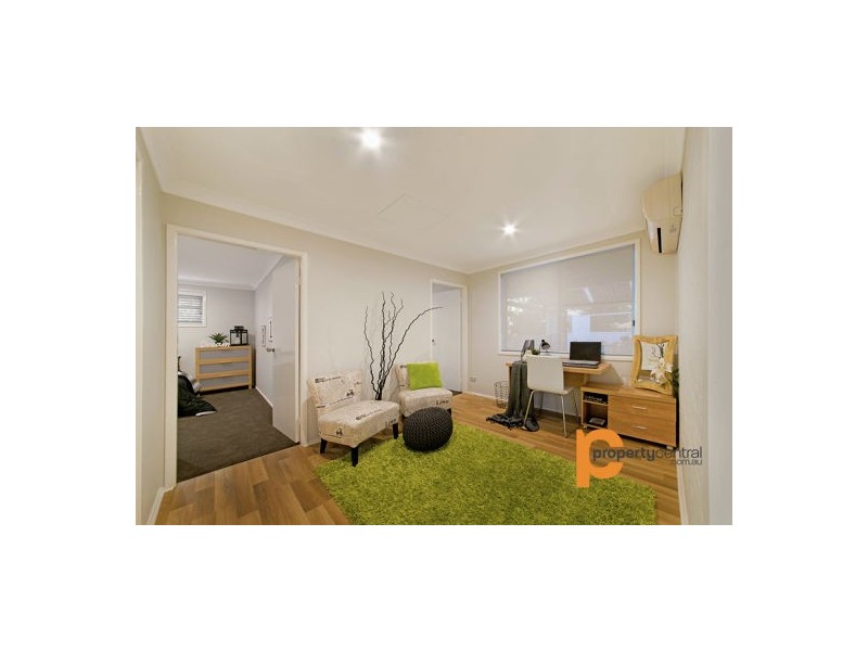 33 Valleyview Crescent, Werrington Downs NSW 2747
