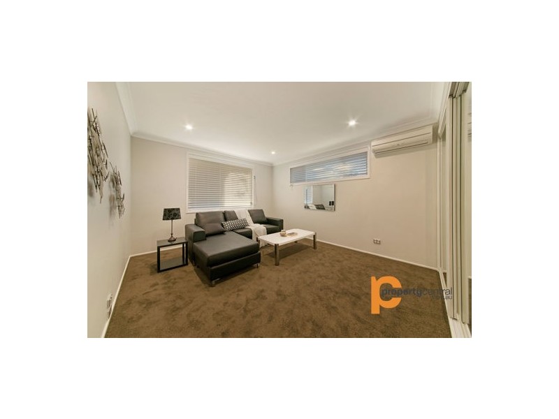 33 Valleyview Crescent, Werrington Downs NSW 2747