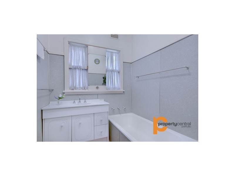 13 Baronesa Road, South Penrith NSW 2750