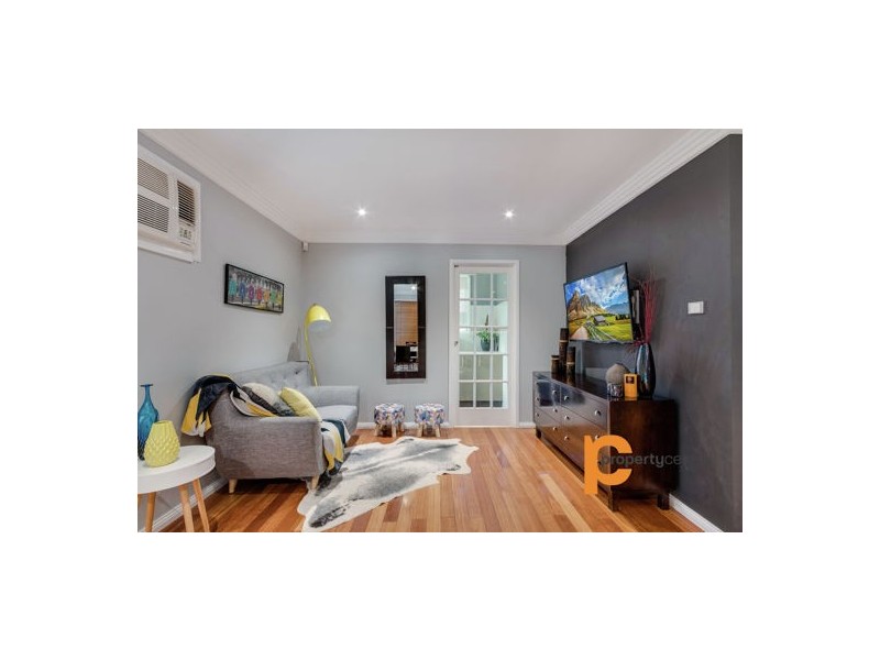 10 Tharkinna Close, Cranebrook NSW 2749