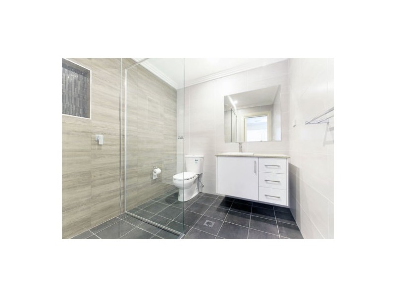 1/135 Oxford Street, Cambridge Park NSW 2747