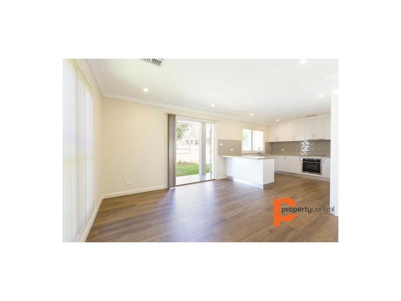 1/135 Oxford Street, Cambridge Park NSW 2747