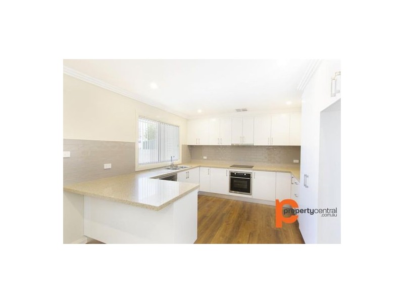 1/135 Oxford Street, Cambridge Park NSW 2747