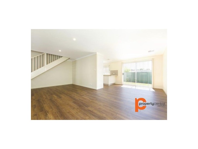 1/135 Oxford Street, Cambridge Park NSW 2747