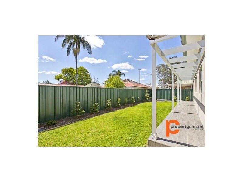 1/135 Oxford Street, Cambridge Park NSW 2747