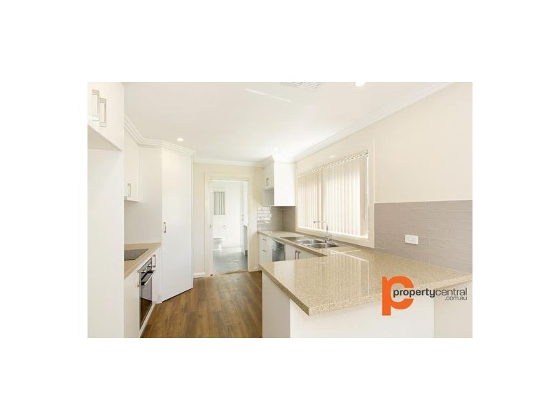 1/135 Oxford Street, Cambridge Park NSW 2747