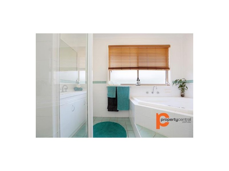 13 Branksome Way, Glenmore Park NSW 2745