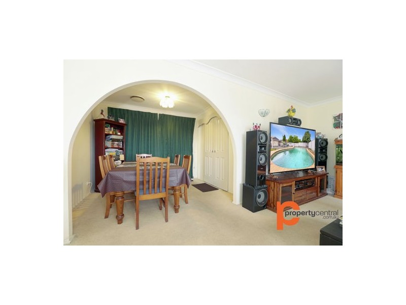 28 Kenneth Slessor Drive, Glenmore Park NSW 2745