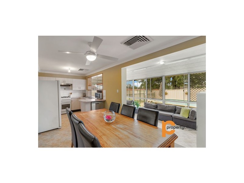 6 Bottle Brush Place, Colyton NSW 2760