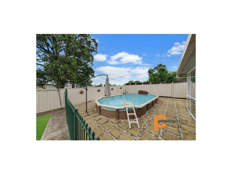 6 Bottle Brush Place, Colyton NSW 2760