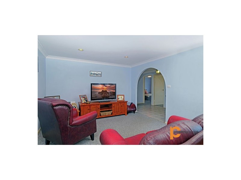 8 Greygums Road, Cranebrook NSW 2749