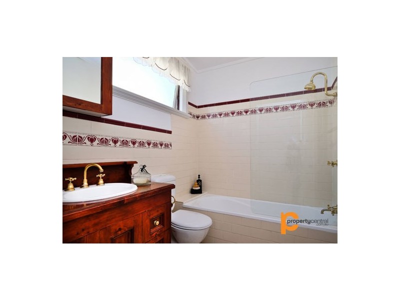 8 Raymond Street, Glenbrook NSW 2773