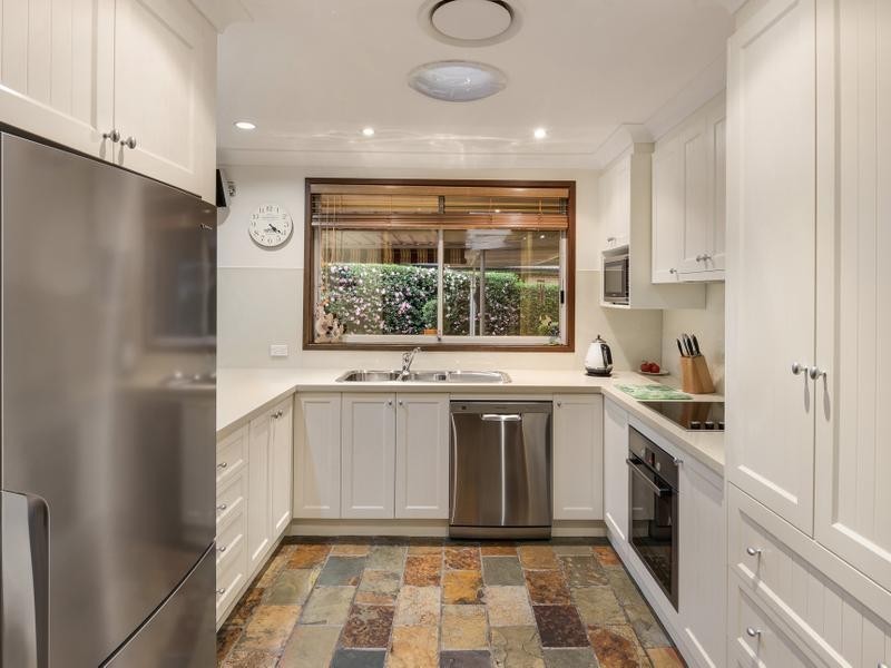 15 Sales Avenue, Silverdale NSW 2752