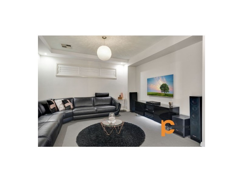 10 Blue View Terrace, Glenmore Park NSW 2745