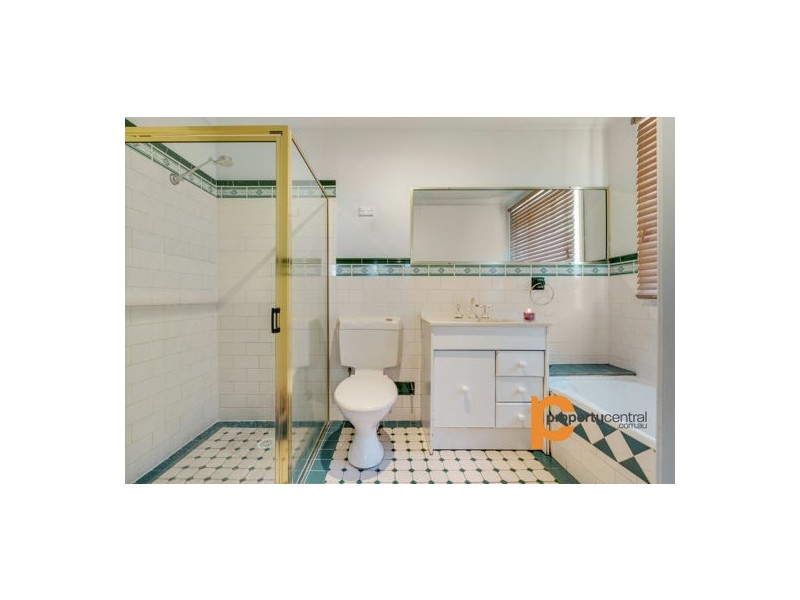 2 Silverdale Road, Wallacia NSW 2745