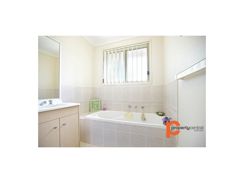 2/68 Woodriff Street, Penrith NSW 2750