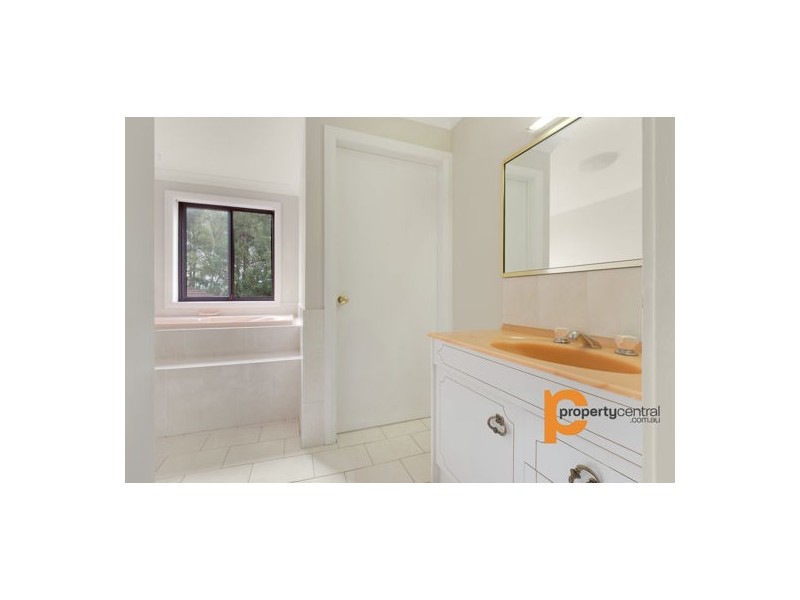 2 Warwick Close, Blaxland NSW 2774