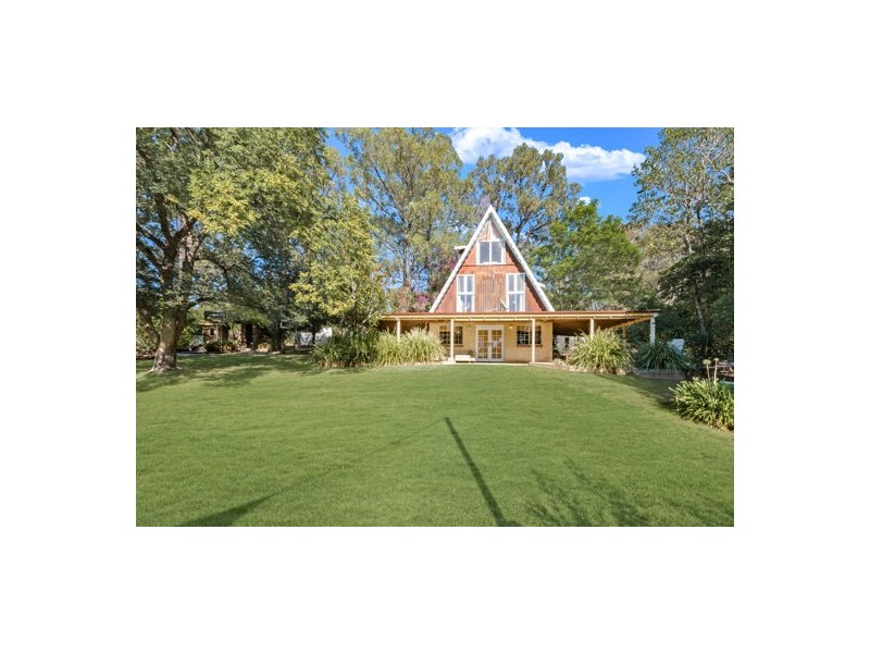 2580 Silverdale Road, Wallacia NSW 2745