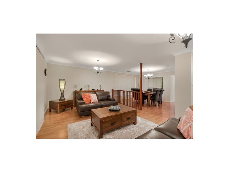 70 Glengarry Drive, Glenmore Park NSW 2745