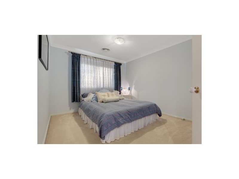 70 Glengarry Drive, Glenmore Park NSW 2745