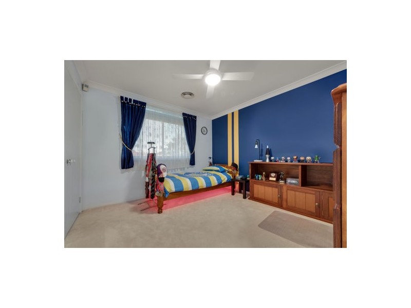 70 Glengarry Drive, Glenmore Park NSW 2745