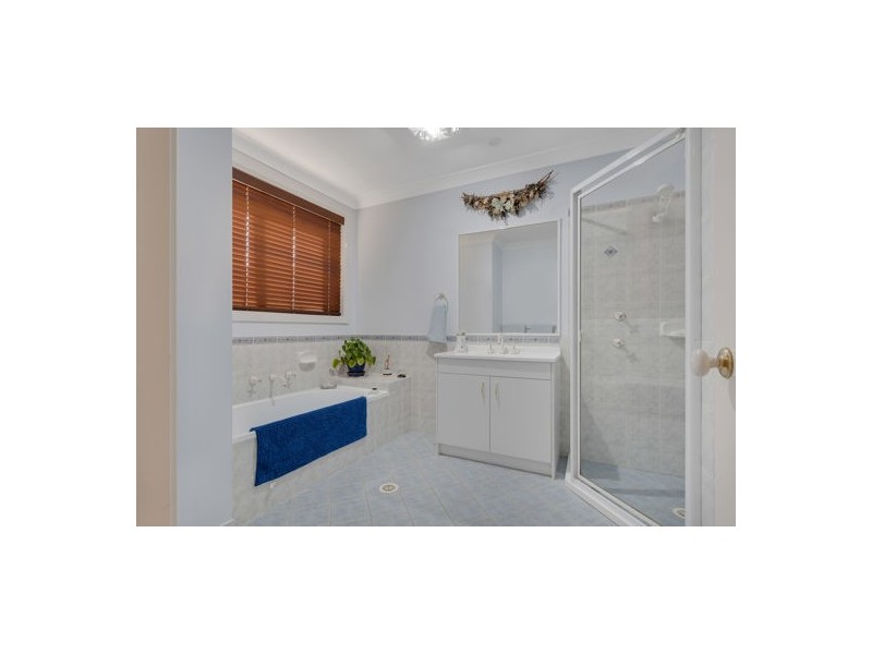 70 Glengarry Drive, Glenmore Park NSW 2745