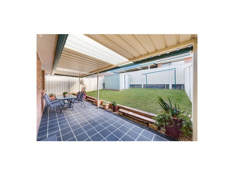 1/8 Friarbird Crescent, Glenmore Park NSW 2745