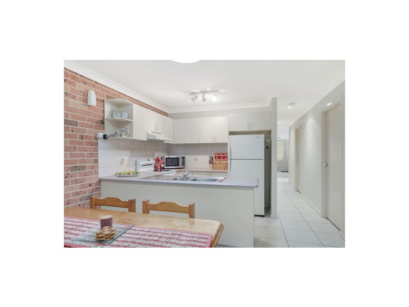 1/8 Friarbird Crescent, Glenmore Park NSW 2745